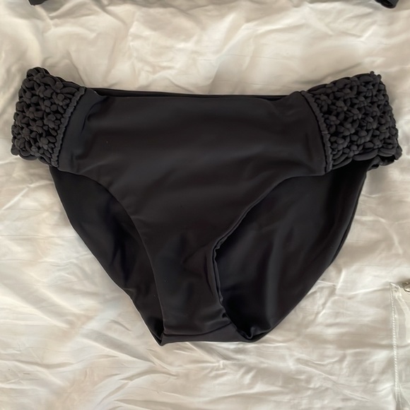 Mikoh Bikini - Picture 2 of 8